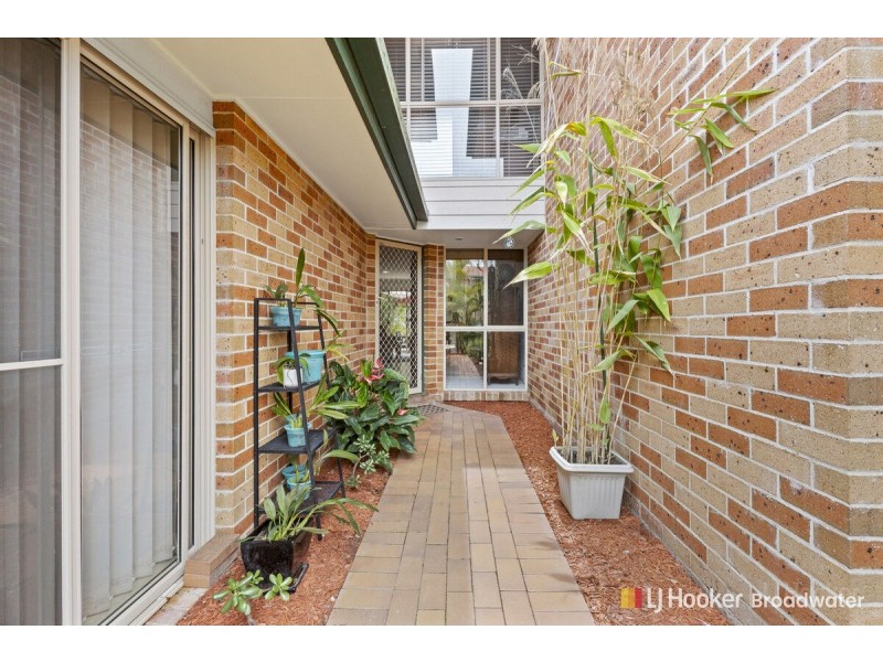 60/75 Brown Street, Labrador QLD 4215