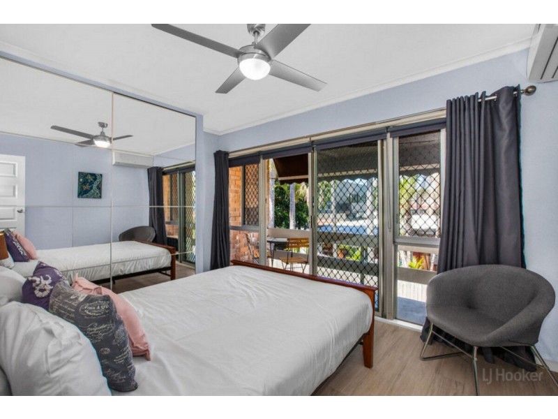 8/14 Central Street, Labrador QLD 4215