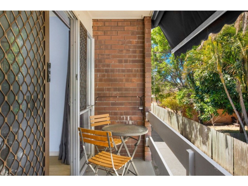 8/14 Central Street, Labrador QLD 4215