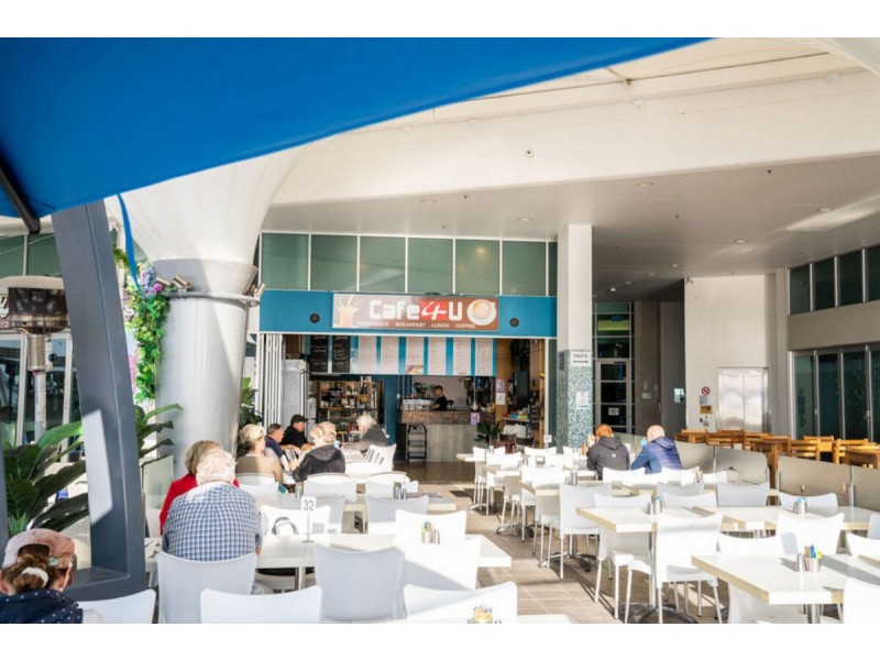 8/14 Central Street, Labrador QLD 4215