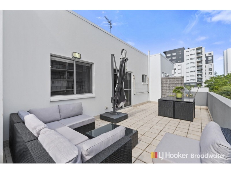 13/18 Parker Street, Labrador QLD 4215