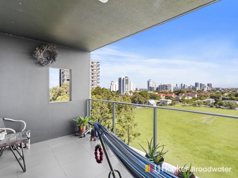 701/17 Bath Street, Labrador QLD 4215