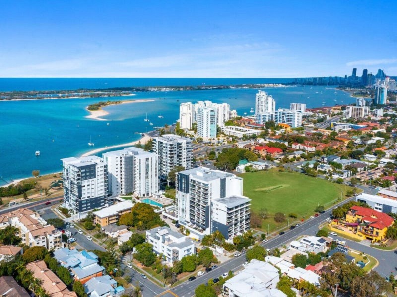 701/17 Bath Street, Labrador QLD 4215