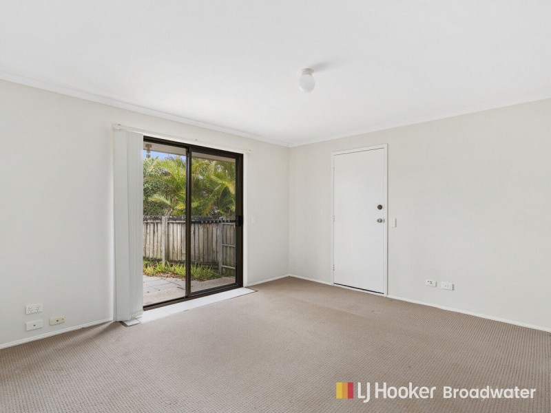 1/8 Academy Street, Oxenford QLD 4210