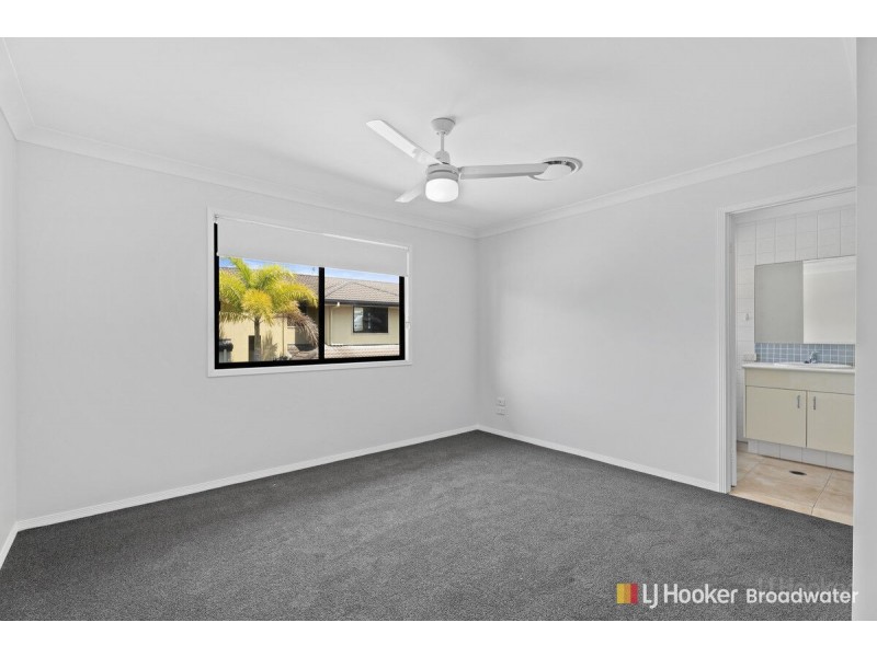 6/86 Imperial Parade, Labrador QLD 4215