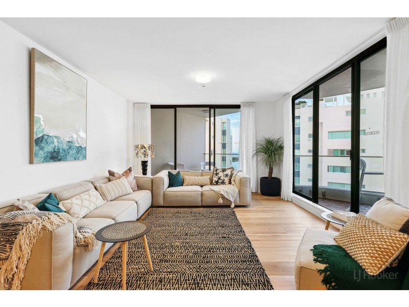 1403/41 Labrador Street, Labrador QLD 4215