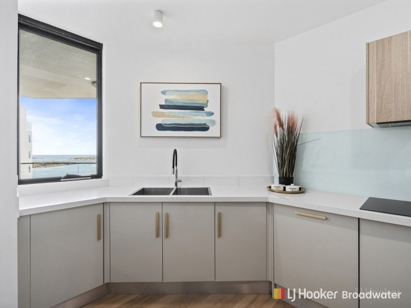 1403/41 Labrador Street, Labrador QLD 4215