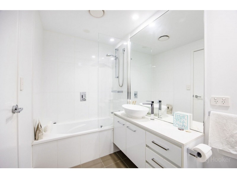 1012/19 Imperial Parade, Labrador QLD 4215