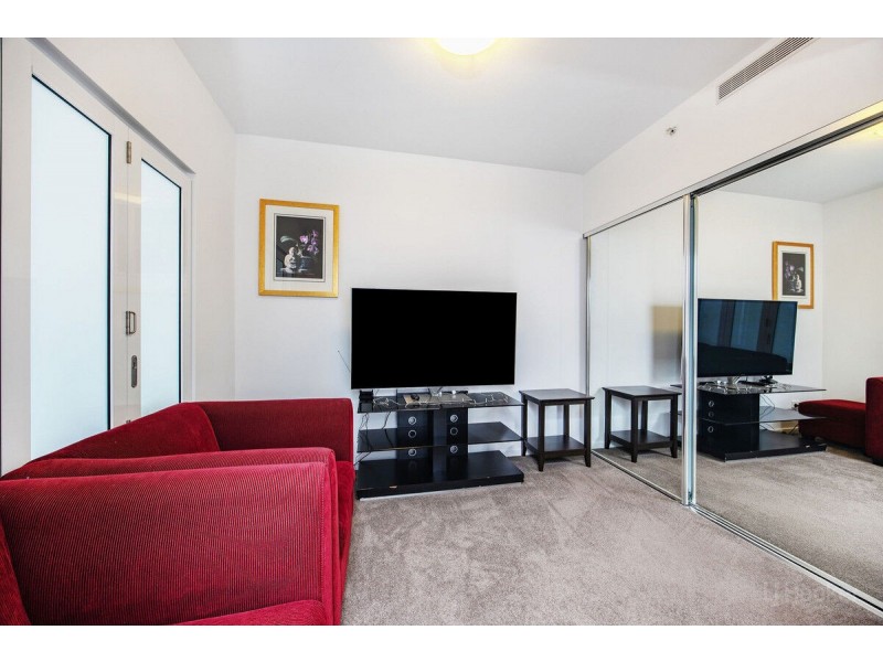 1012/19 Imperial Parade, Labrador QLD 4215