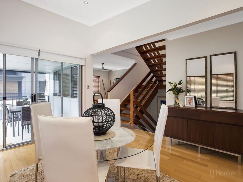 6/29 Proud Street, Labrador QLD 4215