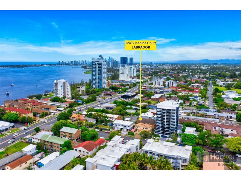 6/4 Sunshine Court, Labrador QLD 4215