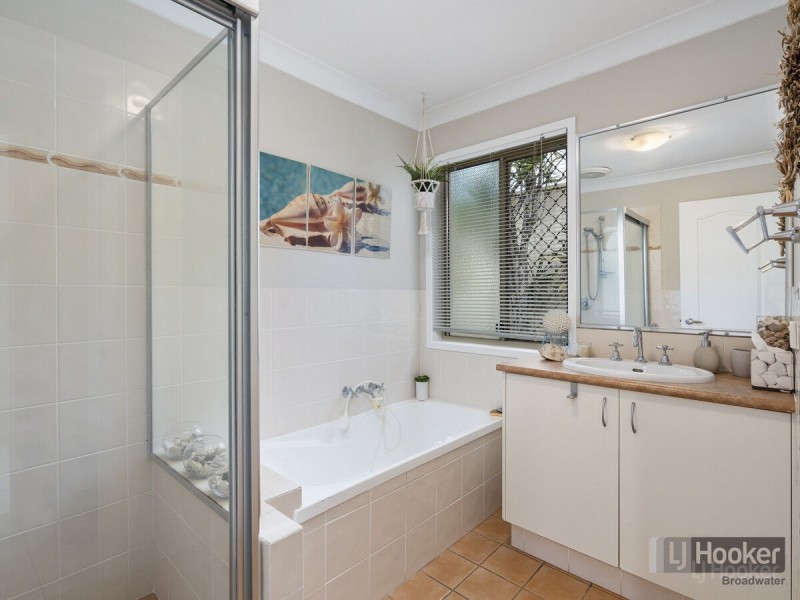 97 Christina Ryan Way, Arundel QLD 4214