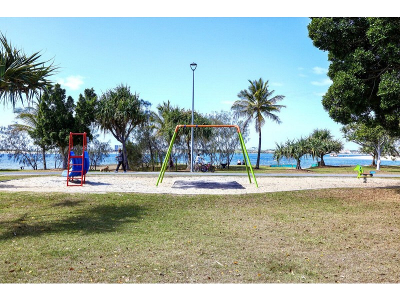 701/182-192 Marine Parade, Labrador QLD 4215
