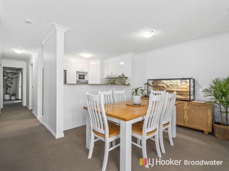 2/99 Muir Street, Labrador QLD 4215