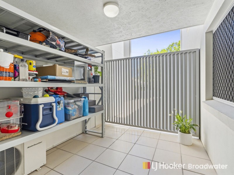 2/99 Muir Street, Labrador QLD 4215