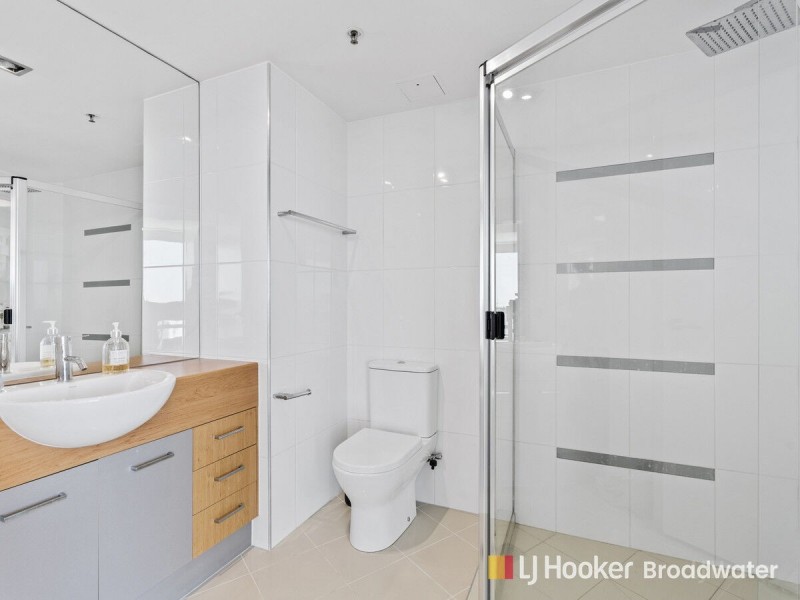 706/300 Marine Parade, Labrador QLD 4215