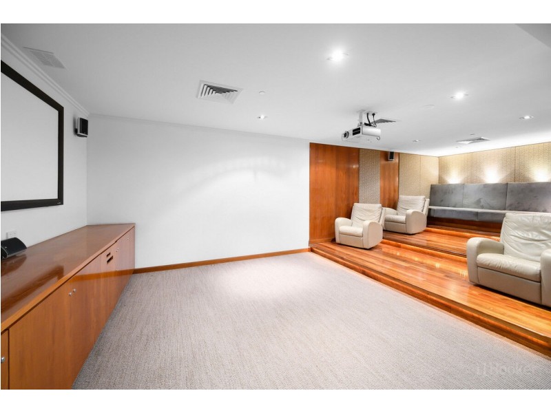 706/300 Marine Parade, Labrador QLD 4215