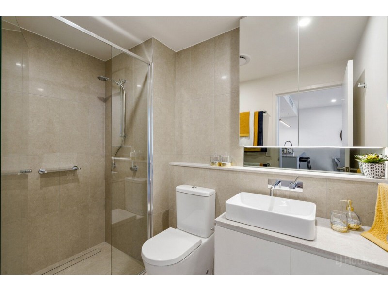 403/110 Frank Street, Labrador QLD 4215