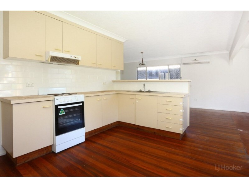 11 Nevenia Street, Labrador QLD 4215