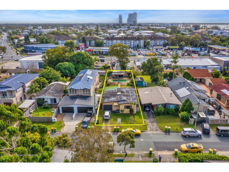 11 Nevenia Street, Labrador QLD 4215