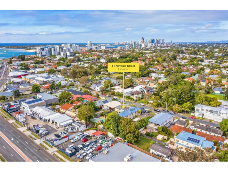 11 Nevenia Street, Labrador QLD 4215