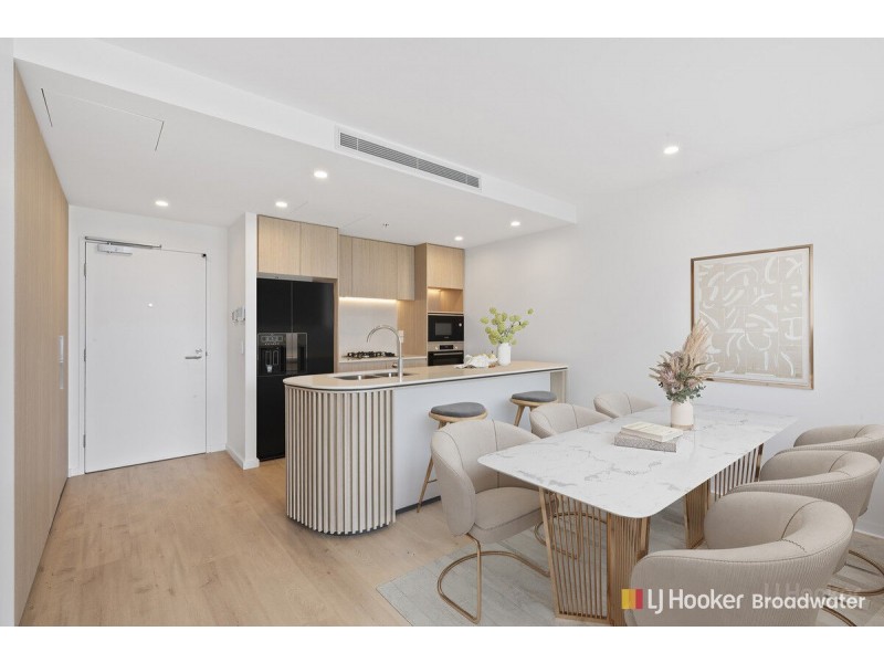 1808/180 Marine Parade, Labrador QLD 4215