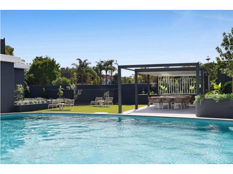 1808/180 Marine Parade, Labrador QLD 4215