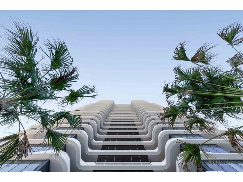 1808/180 Marine Parade, Labrador QLD 4215