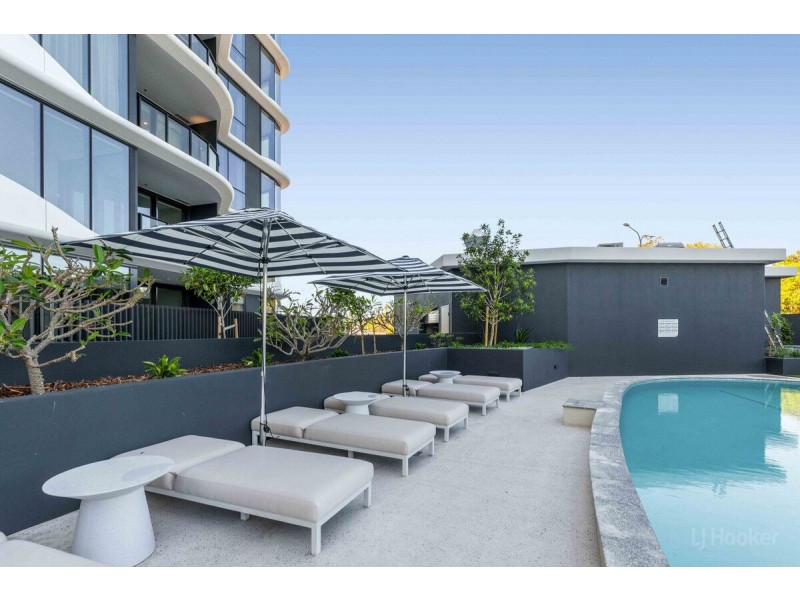 1808/180 Marine Parade, Labrador QLD 4215