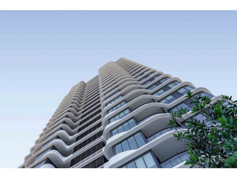 1808/180 Marine Parade, Labrador QLD 4215