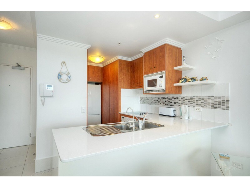 306/182 Marine Parade, Labrador QLD 4215