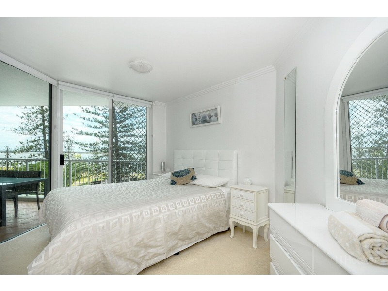 306/182 Marine Parade, Labrador QLD 4215