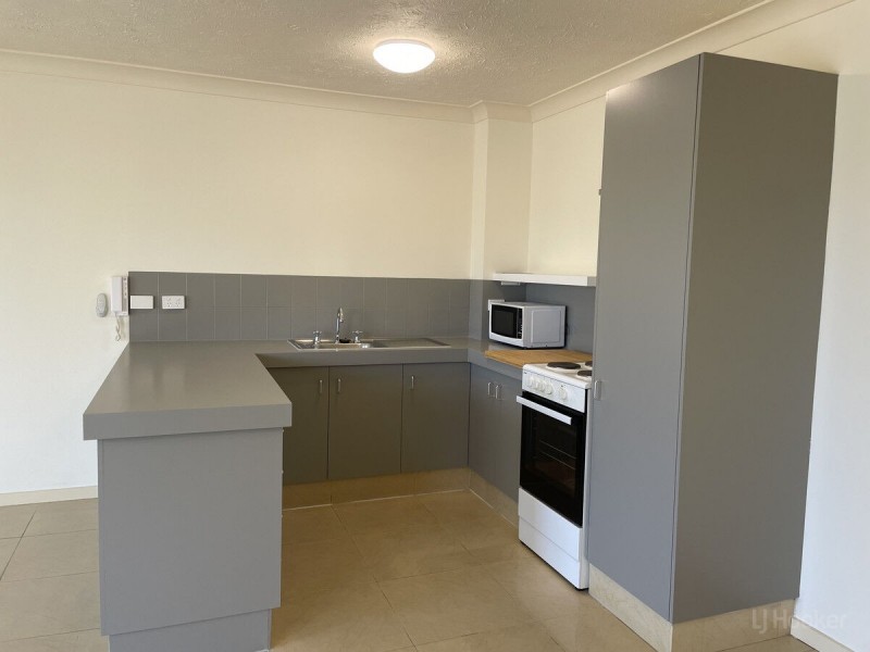 6/10 Brisbane Road, Labrador QLD 4215