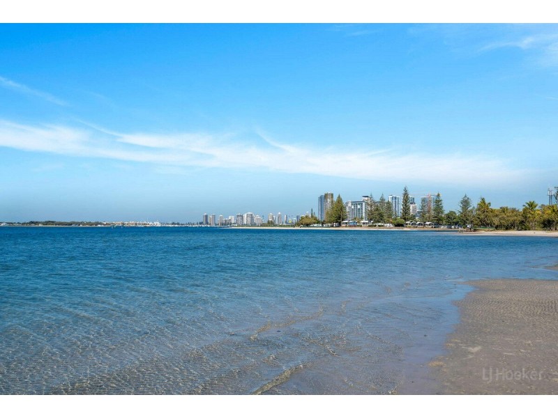 903/212-214 Marine Parade, Labrador QLD 4215