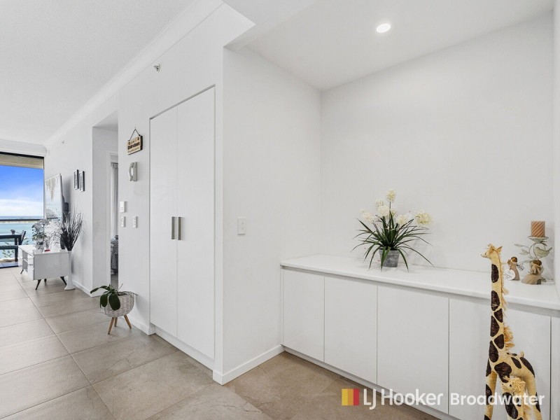 1002/372 Marine Parade, Labrador QLD 4215