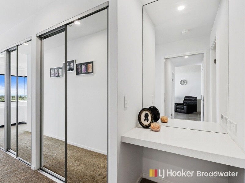 1002/372 Marine Parade, Labrador QLD 4215