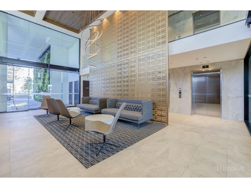 1002/372 Marine Parade, Labrador QLD 4215