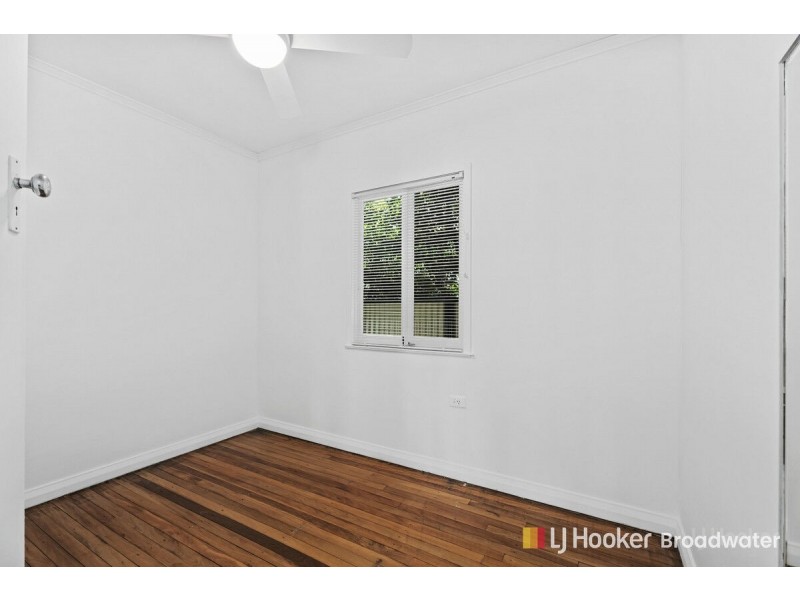 37 Robert Street, Labrador QLD 4215