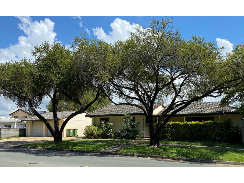 106 Whiting Street, Labrador QLD 4215