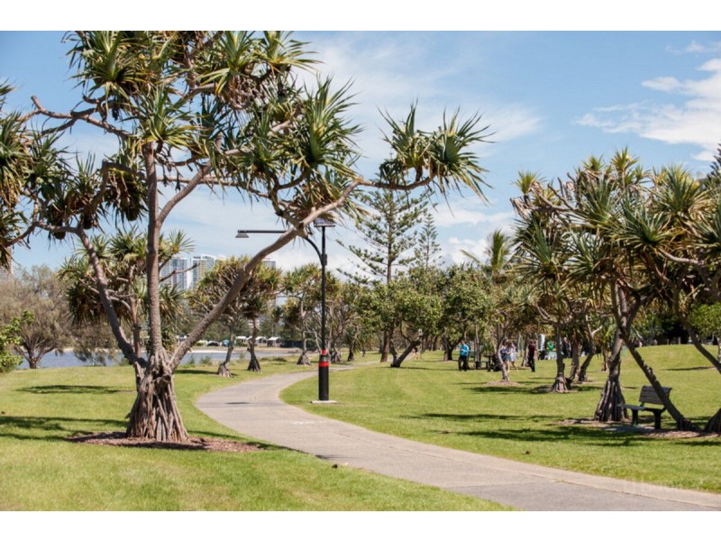 21/416 Marine Parade, Biggera Waters QLD 4216