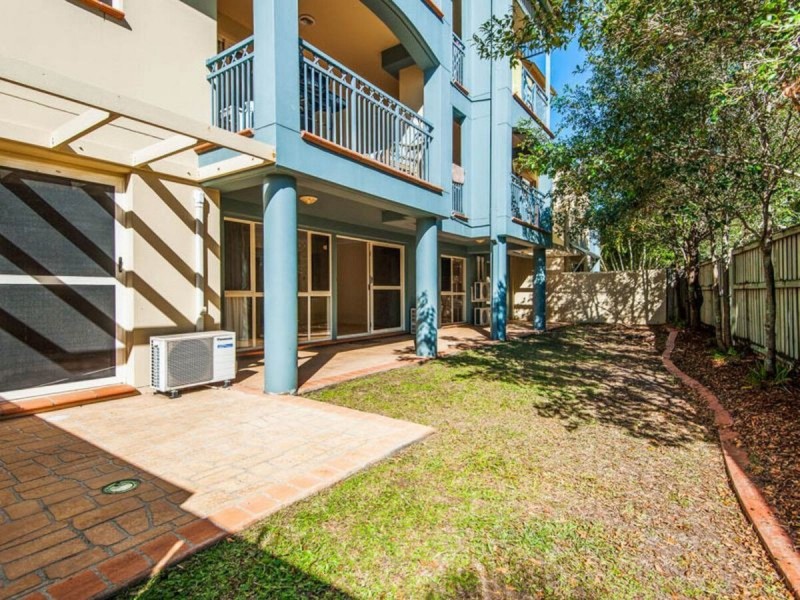 58/88-98 Limetree Parade, Runaway Bay QLD 4216