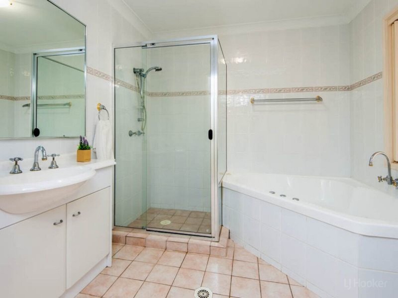 58/88-98 Limetree Parade, Runaway Bay QLD 4216