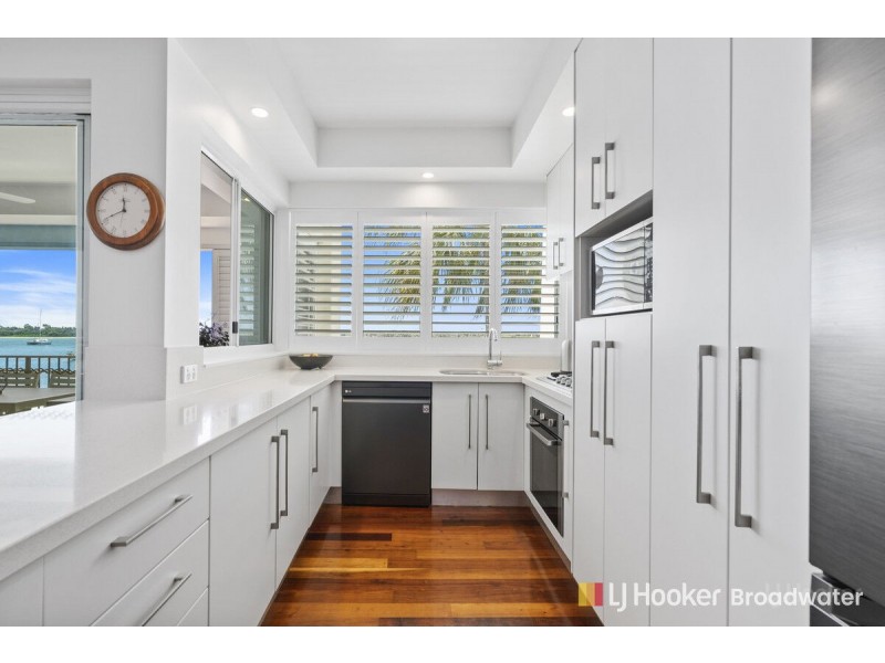 5/326 Marine Parade, Labrador QLD 4215