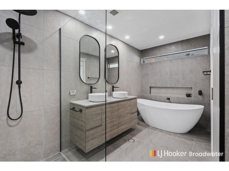 5/326 Marine Parade, Labrador QLD 4215