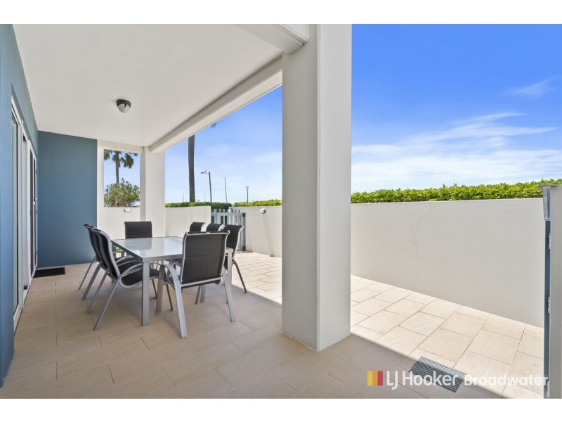 5/326 Marine Parade, Labrador QLD 4215