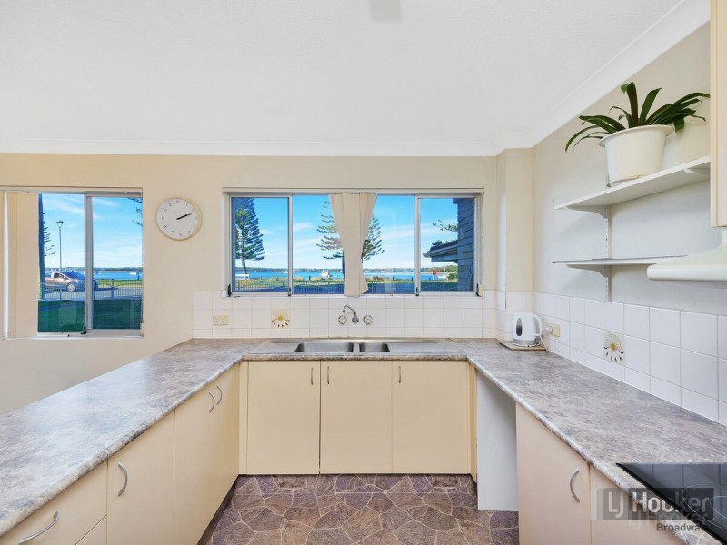 2/500 Marine Parade, Biggera Waters QLD 4216