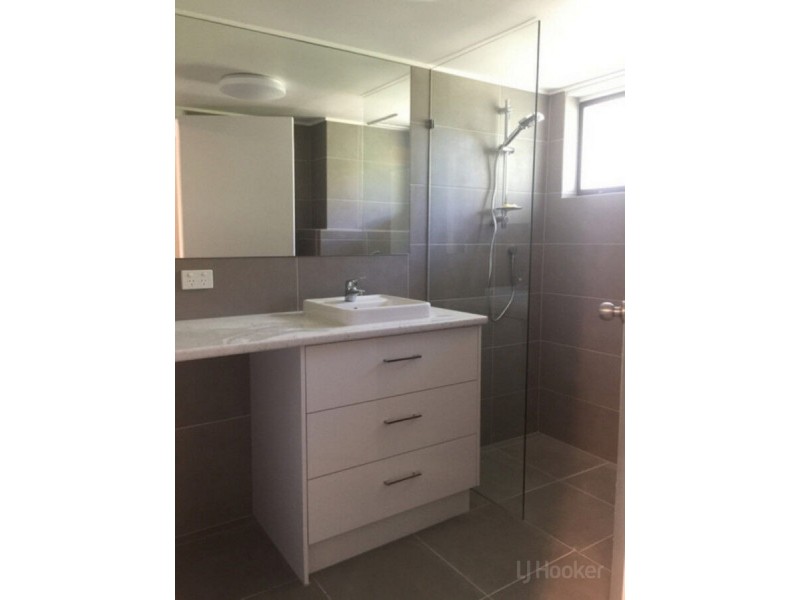 7/115 Frank Street, Labrador QLD 4215