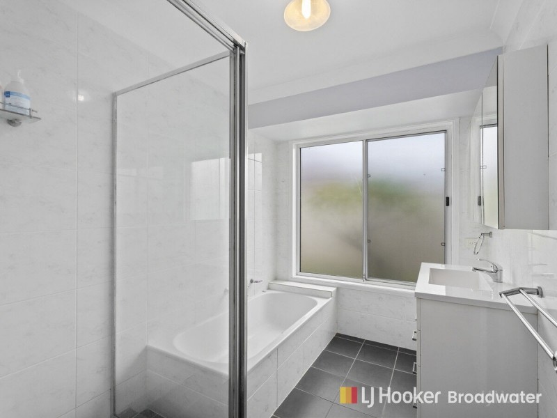 54 Allied Drive, Arundel QLD 4214