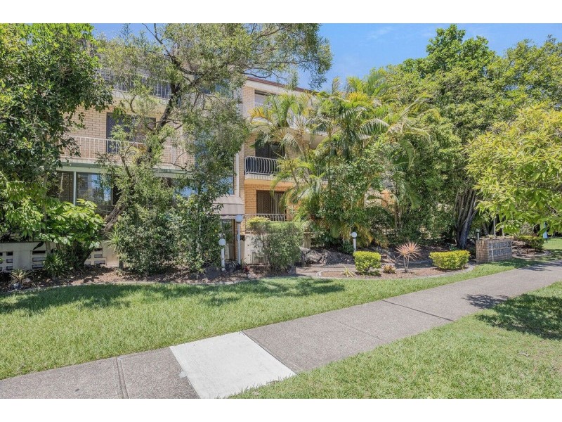 7/20 Whiting Street, Labrador QLD 4215