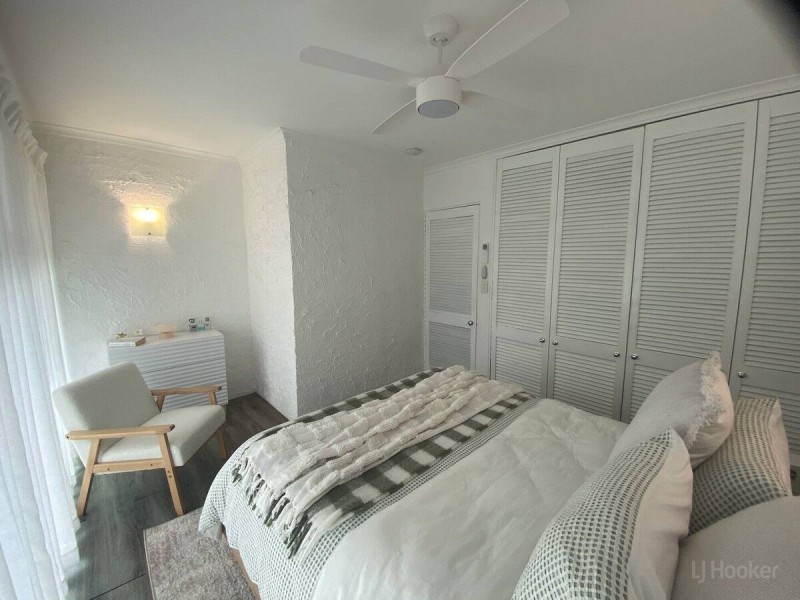 2/21 Sunset Boulevard, Surfers Paradise QLD 4217